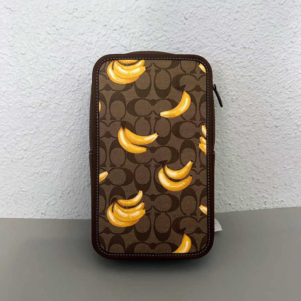 NWT COACH Sullivan Pack In‎ Signature Canvas With Banana Print - Picture 15 of 15
